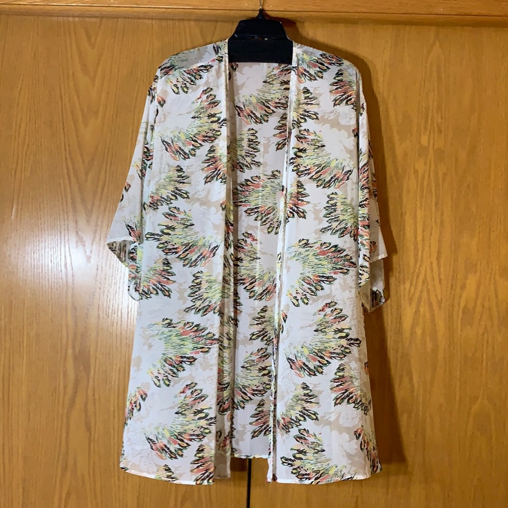 White Patterned Chiffon Kimono